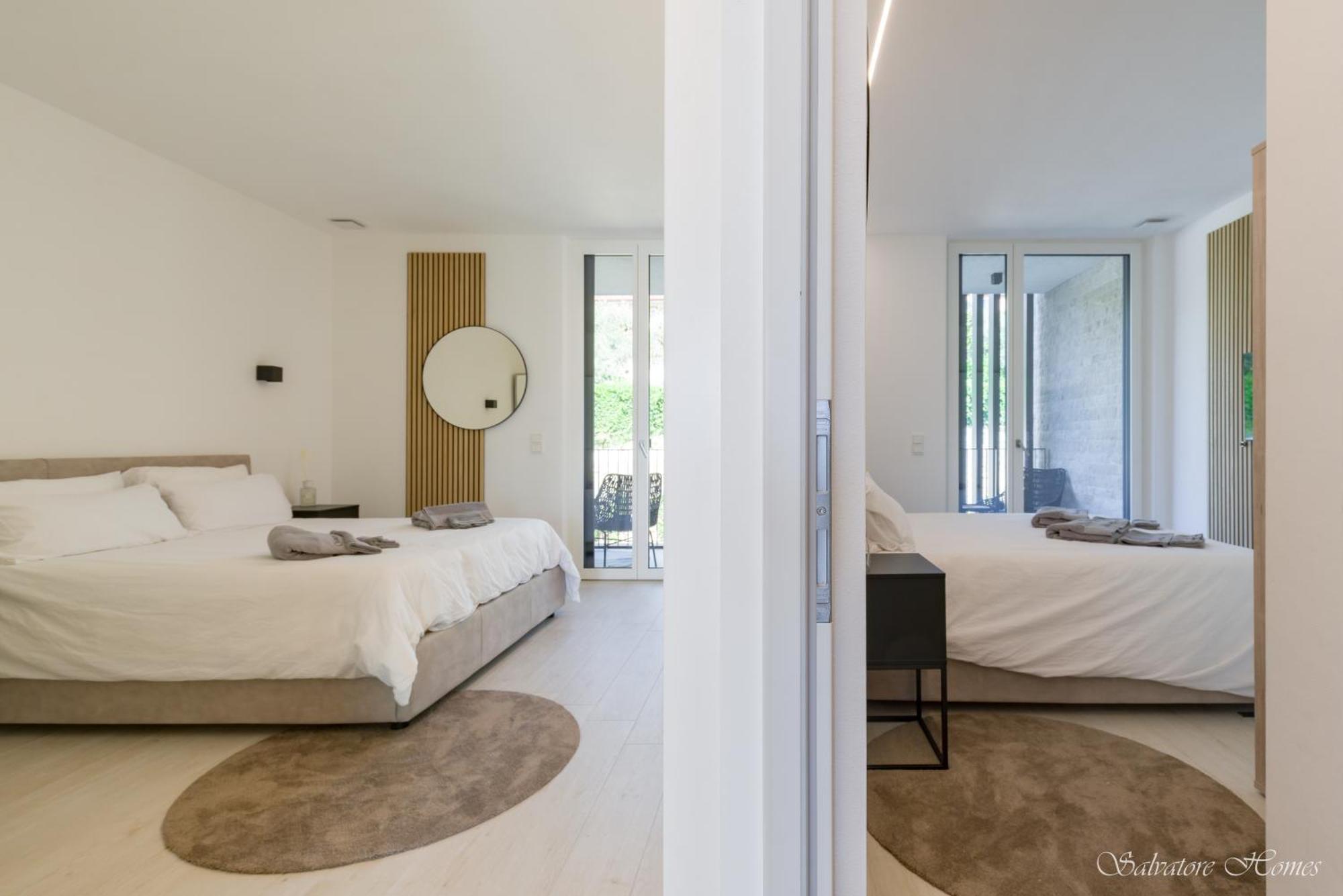 Salvatorehomes - Luxurious Dreamview Waterfront Apartment In Torri Del Benaco With Pool - Casa Azura - A 5 Star Luxury Collection At Lake Garda Buitenkant foto