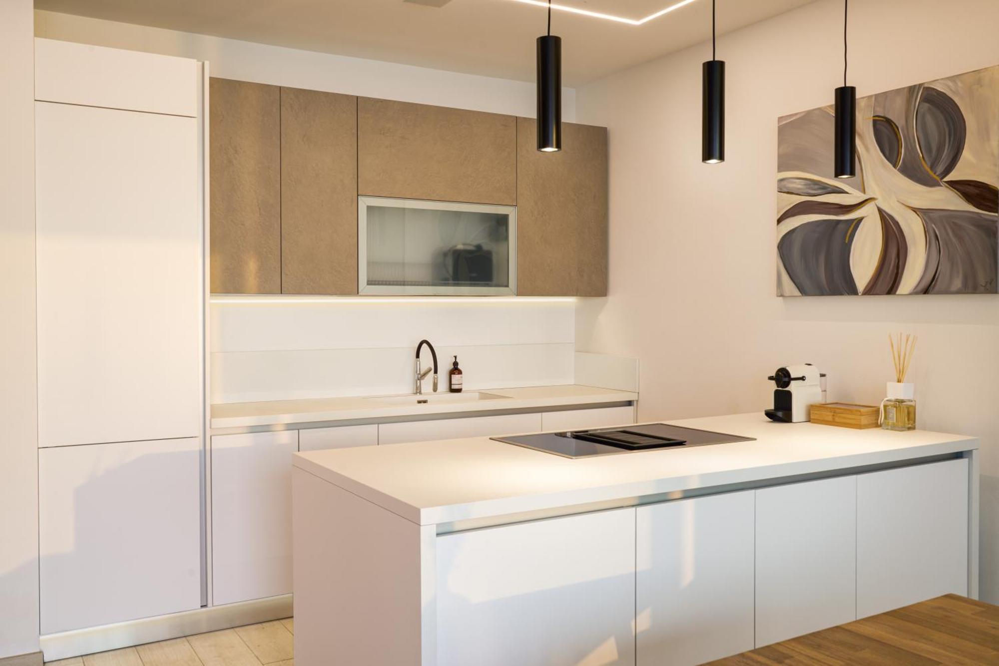 Salvatorehomes - Luxurious Dreamview Waterfront Apartment In Torri Del Benaco With Pool - Casa Azura - A 5 Star Luxury Collection At Lake Garda Buitenkant foto